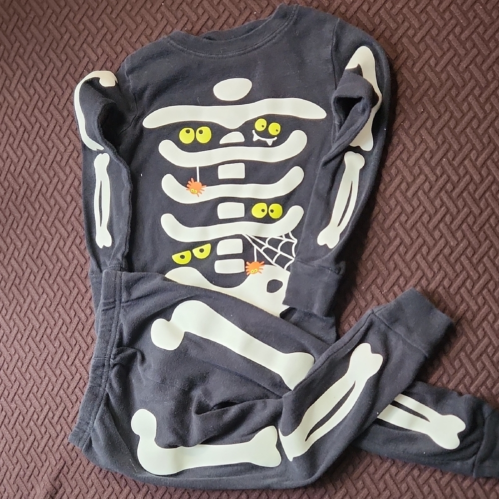 Skeleton Glow-in-the-Dark Pajama Set